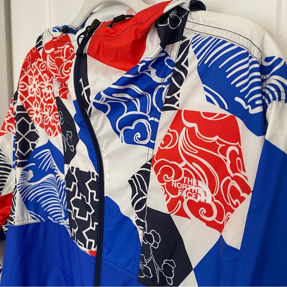 Men’s North Face Geometric Pattern Windbreaker - image 2